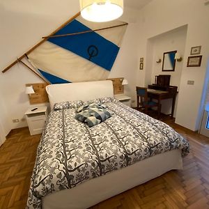 Camera con letto king size